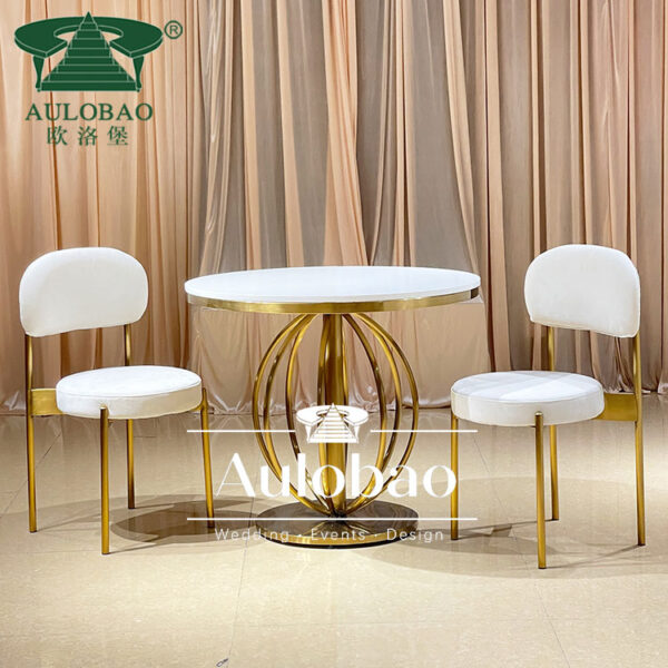 Wedding Cake Table