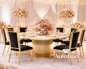 This Combination of Black and Gold Is Timeless